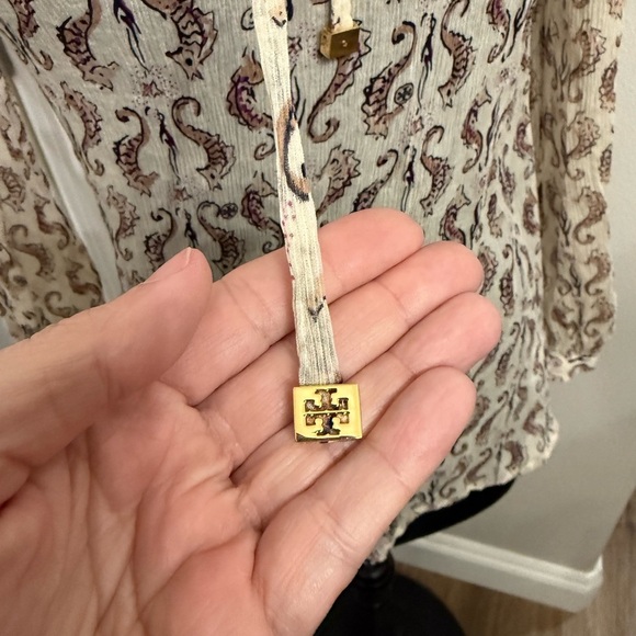 TORY BURCH Seahorse Print SOPHIE SILK TUNIC LONG SLEEVE Sheer Size 6 Preppy - Picture 2 of 9